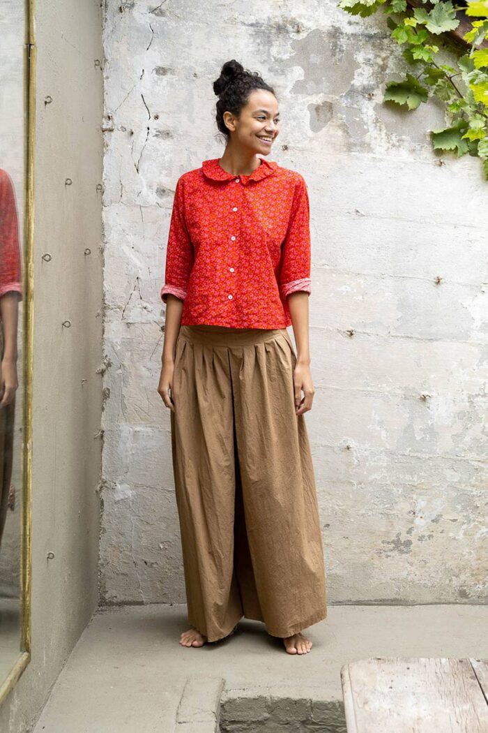 Round-Collar-Blouse-Print-and-Culottes-Poplin-copy model wearing round collar shirt sula long sleeved flower print shirt and culottes