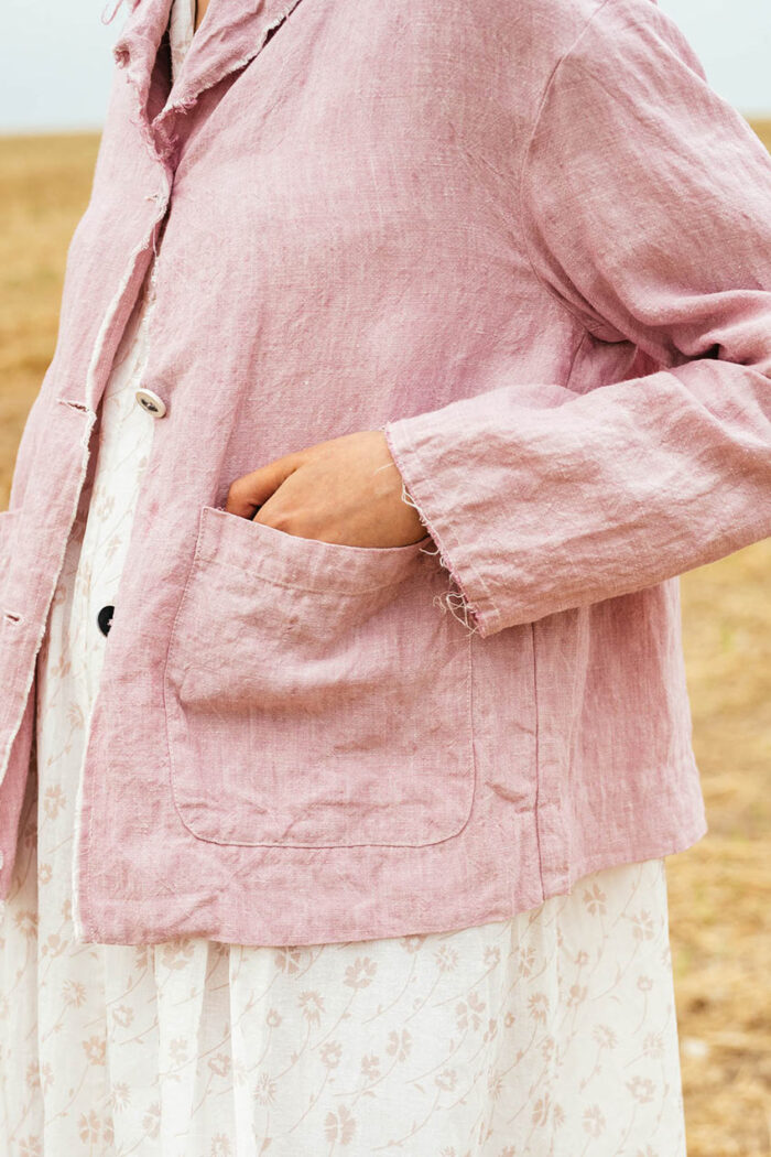 model wearing big stan jacket sula Linen jacket with raw edges