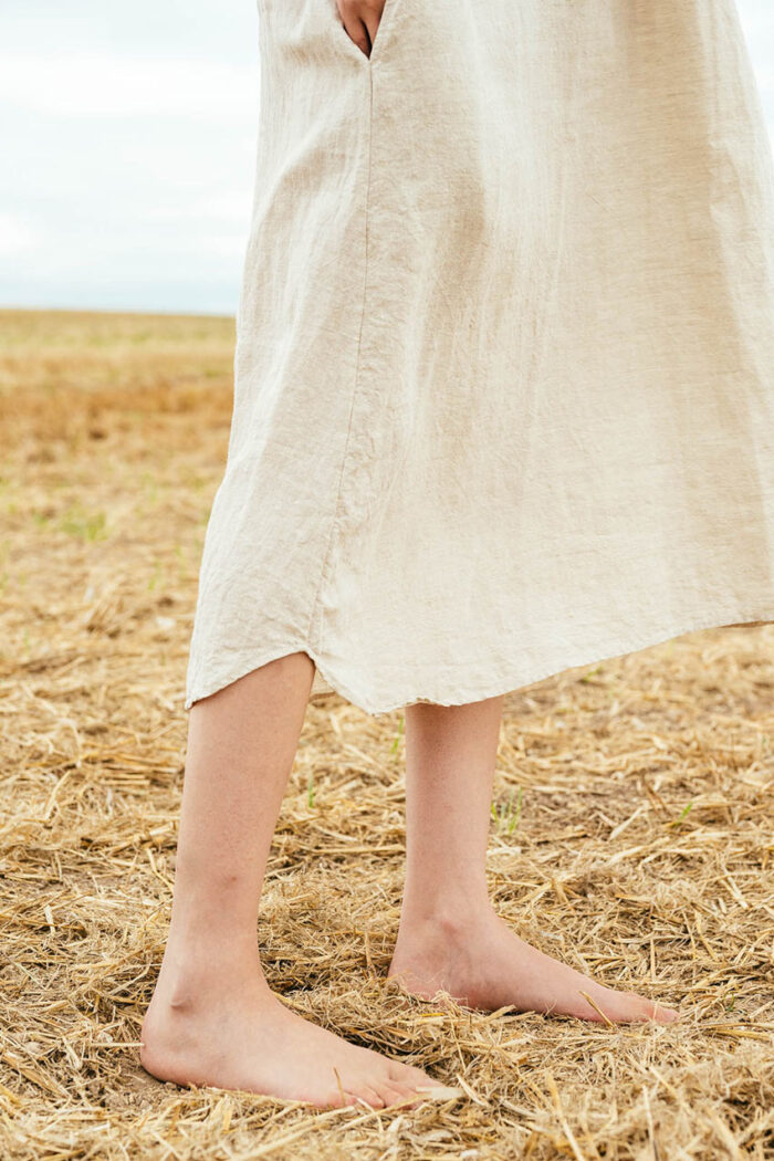 model wearing dewey dress sula A-line linen dress