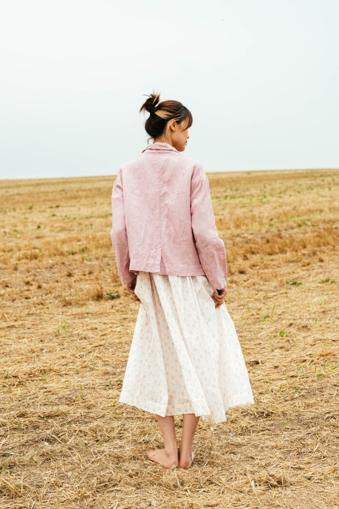model wearing big stan jacket sula Linen jacket with raw edges
