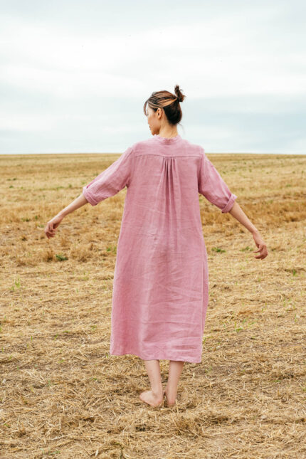 model wearing dewey dress sula A-line linen dress