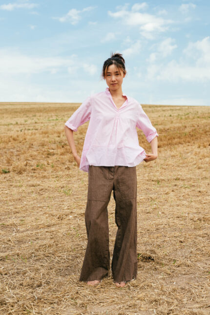 model wearing sunny shirt long sula Long cotton blouse