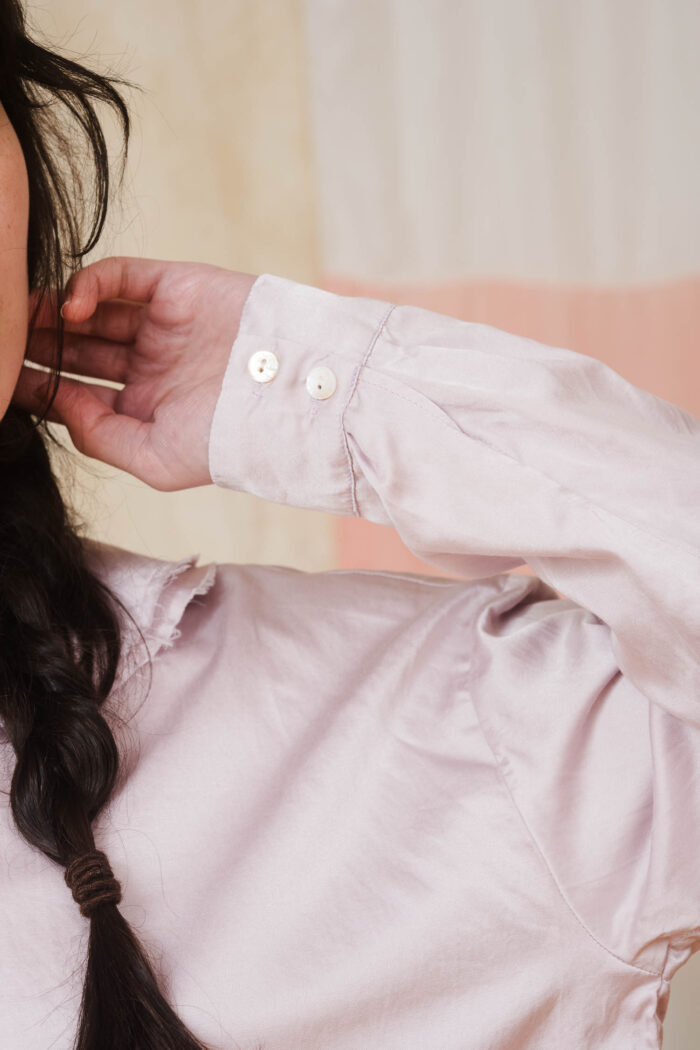 model wearing round collar shirt sula Satin round collar shirt