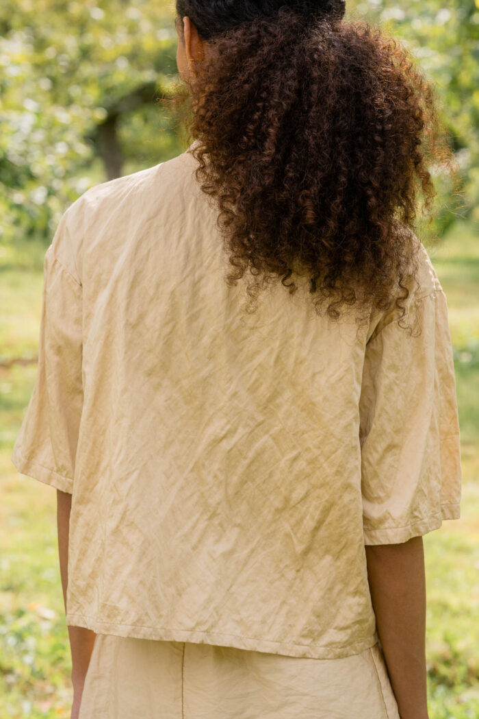 model wearing clean shirt belice