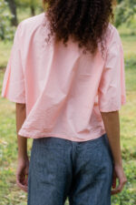 model wearing clean shirt cotton poplin