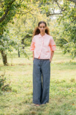 model wearing clean shirt cotton poplin