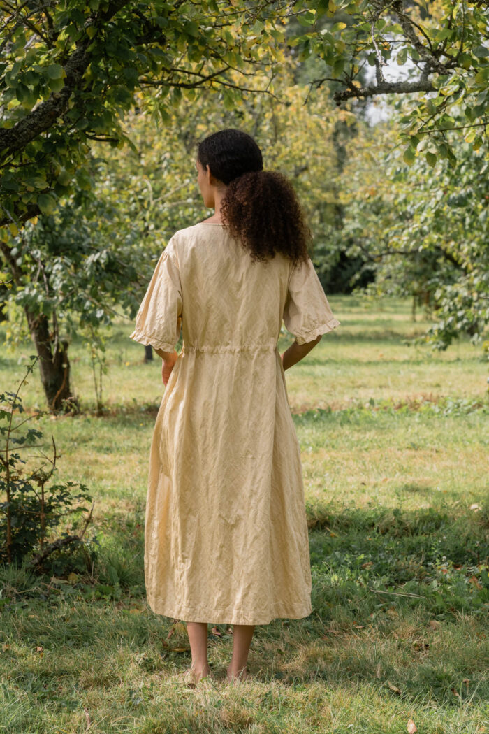 model wearing comfy yoke dress belice sula shirt waist dress
