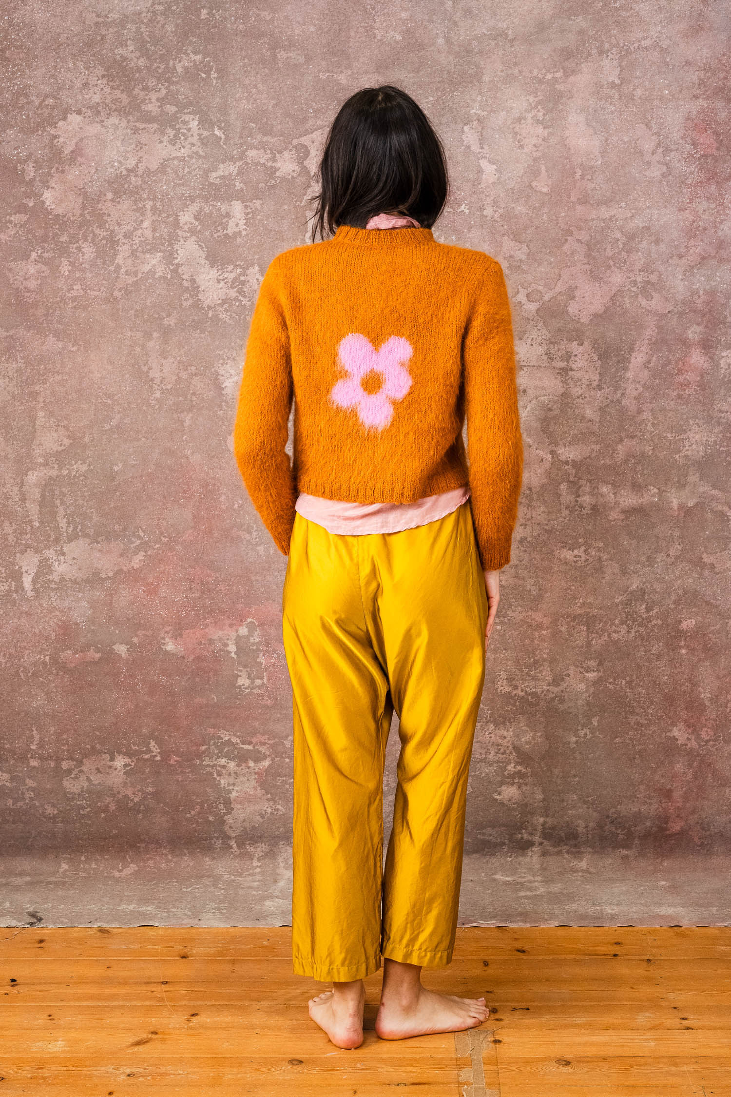 model wearing japan pants sula silk pants