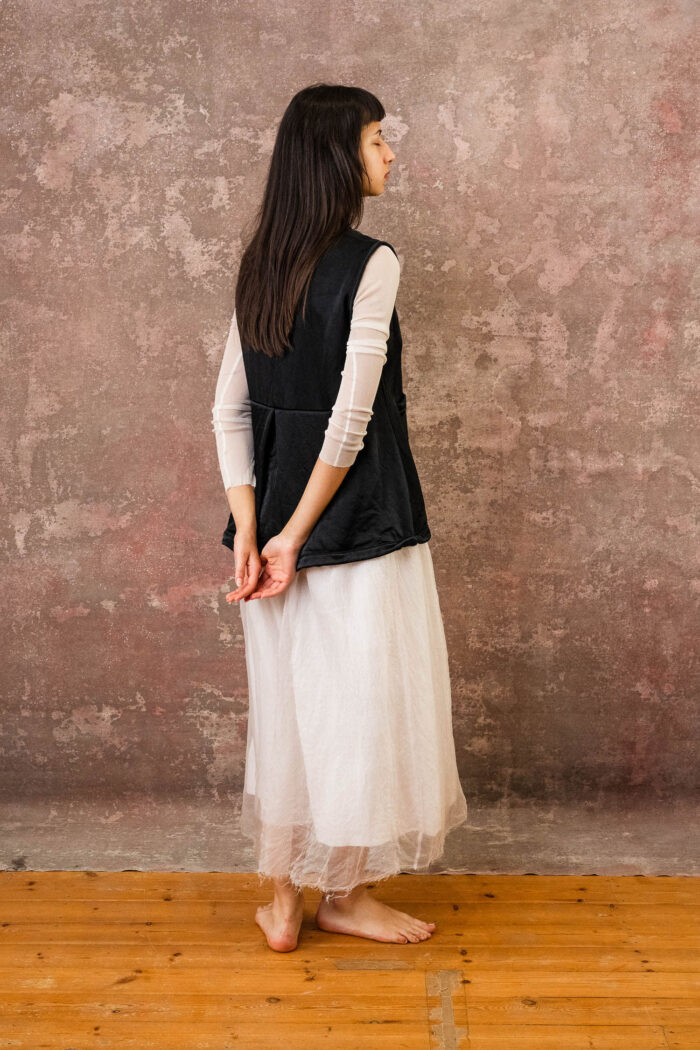 reversible body warmer back pleat flight - Image 3