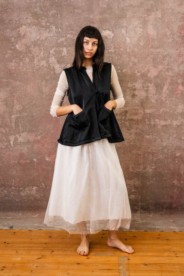 reversible body warmer back pleat flight - Image 2